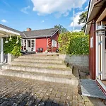 Ingert - 1km From The Sea By Interhome