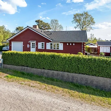 Ingert - 1km From The Sea By Interhome