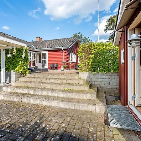 Ingert - 1km From The Sea By Interhome